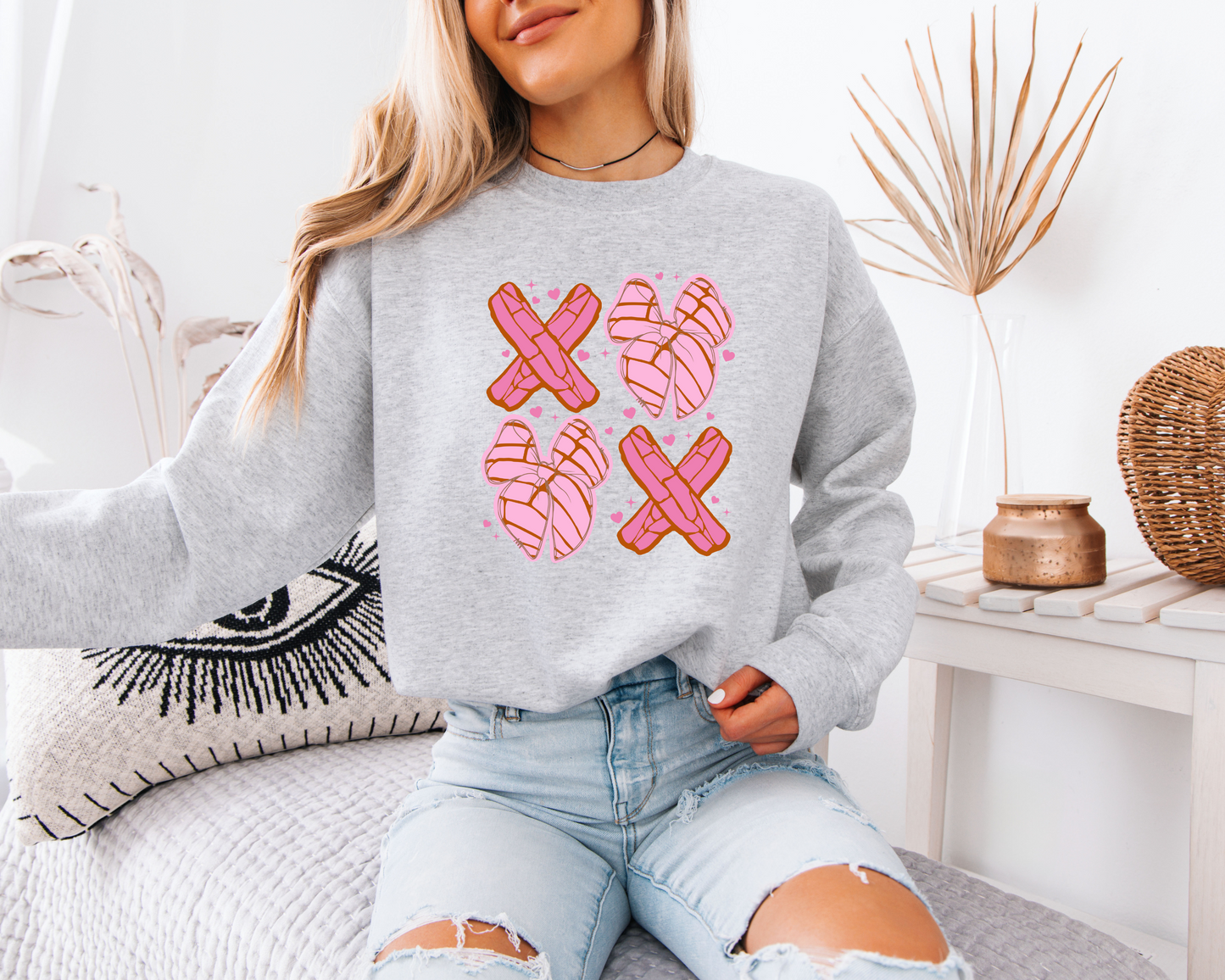 XoXo Valentine Concha Crewneck Sweatshirt Love Sweatshirt