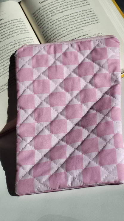 Quilted Pink Chequered Kindle Sleeve
