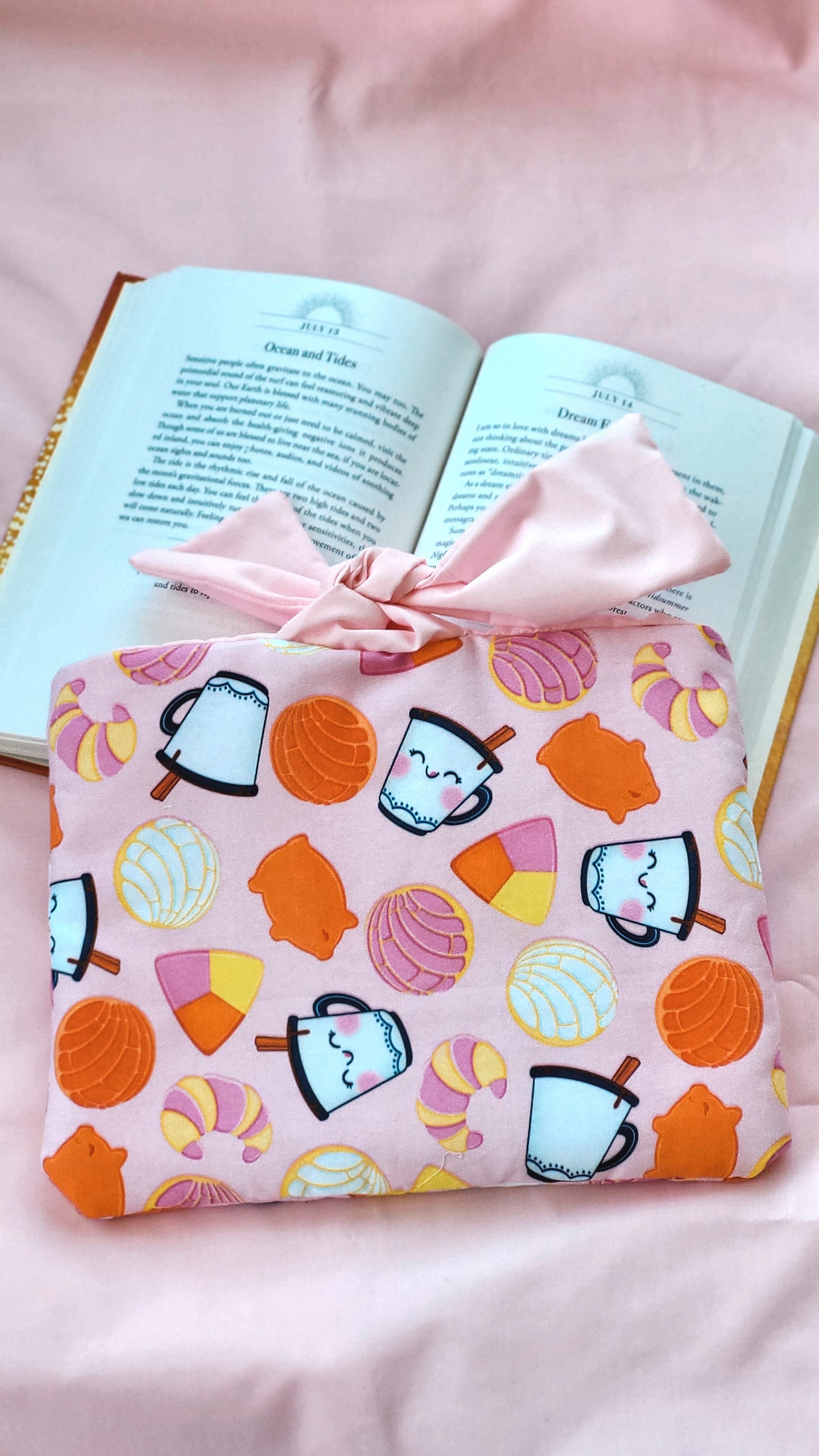 Pan Dulce Book Sleeve