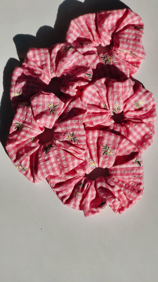 Pink Plaided Daisy Hair Scrunchies