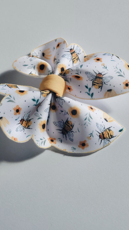 Honey Bee Hair Bow
