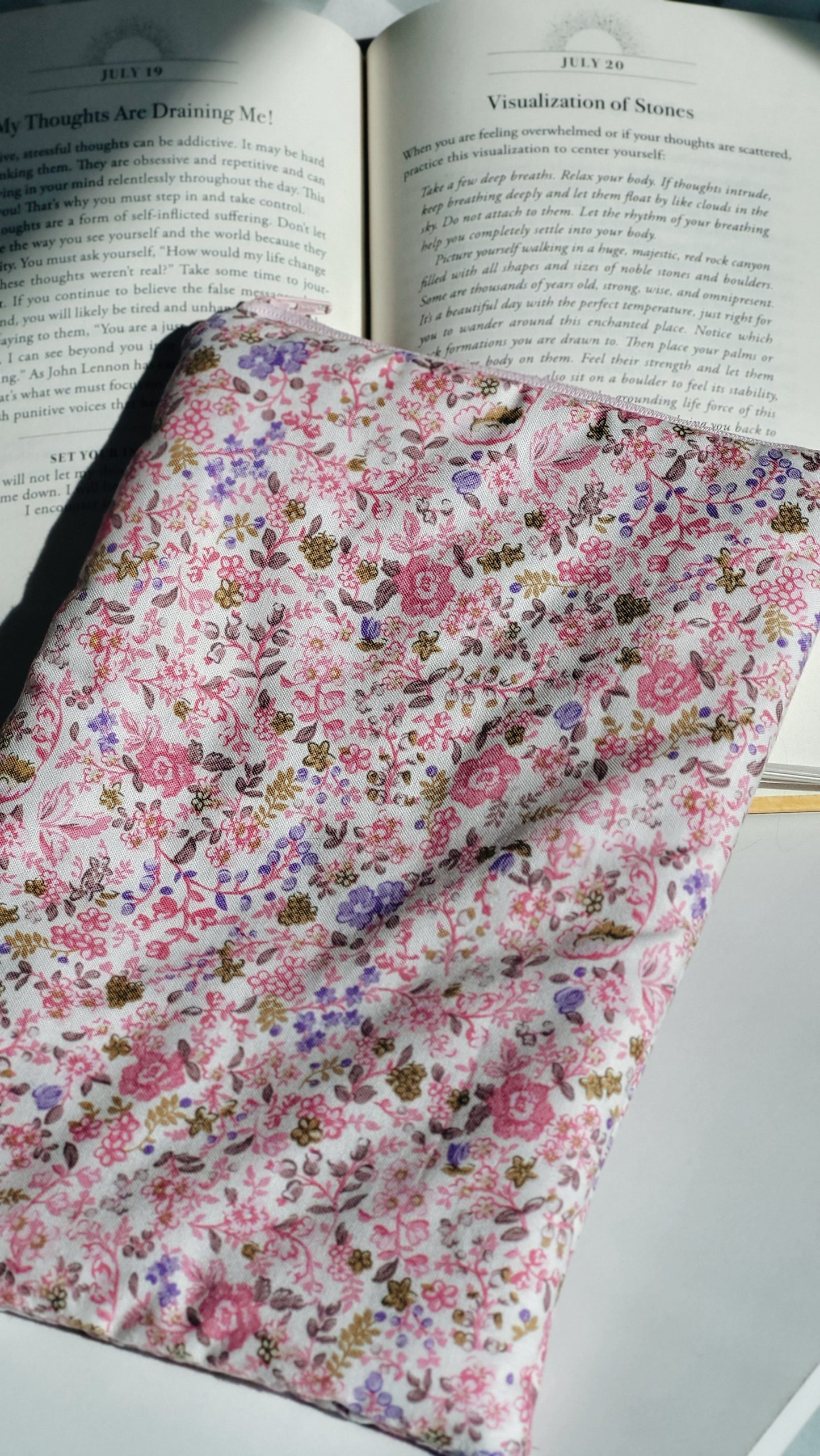 Small Pink Floral Kindle Sleeve and Hair Scrunchie Set